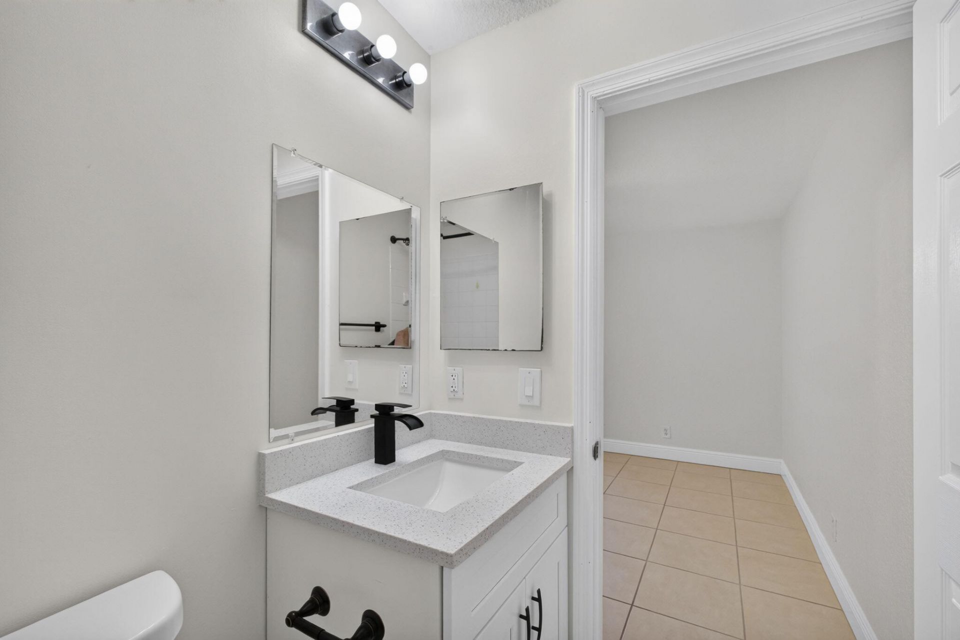946 Summit Lake Drive, West Palm Beach, FL 33406 Photo