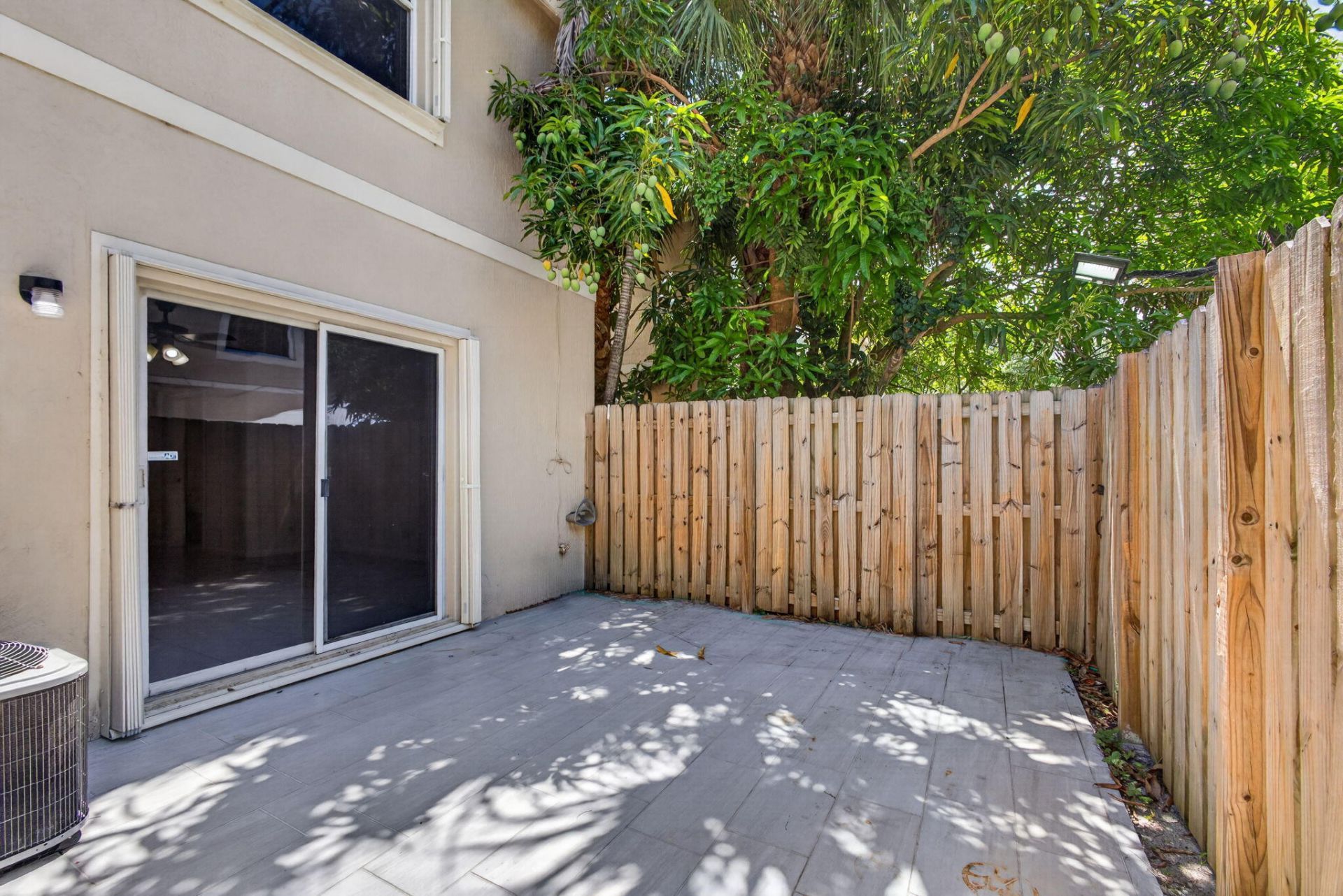 946 Summit Lake Drive, West Palm Beach, FL 33406 Photo