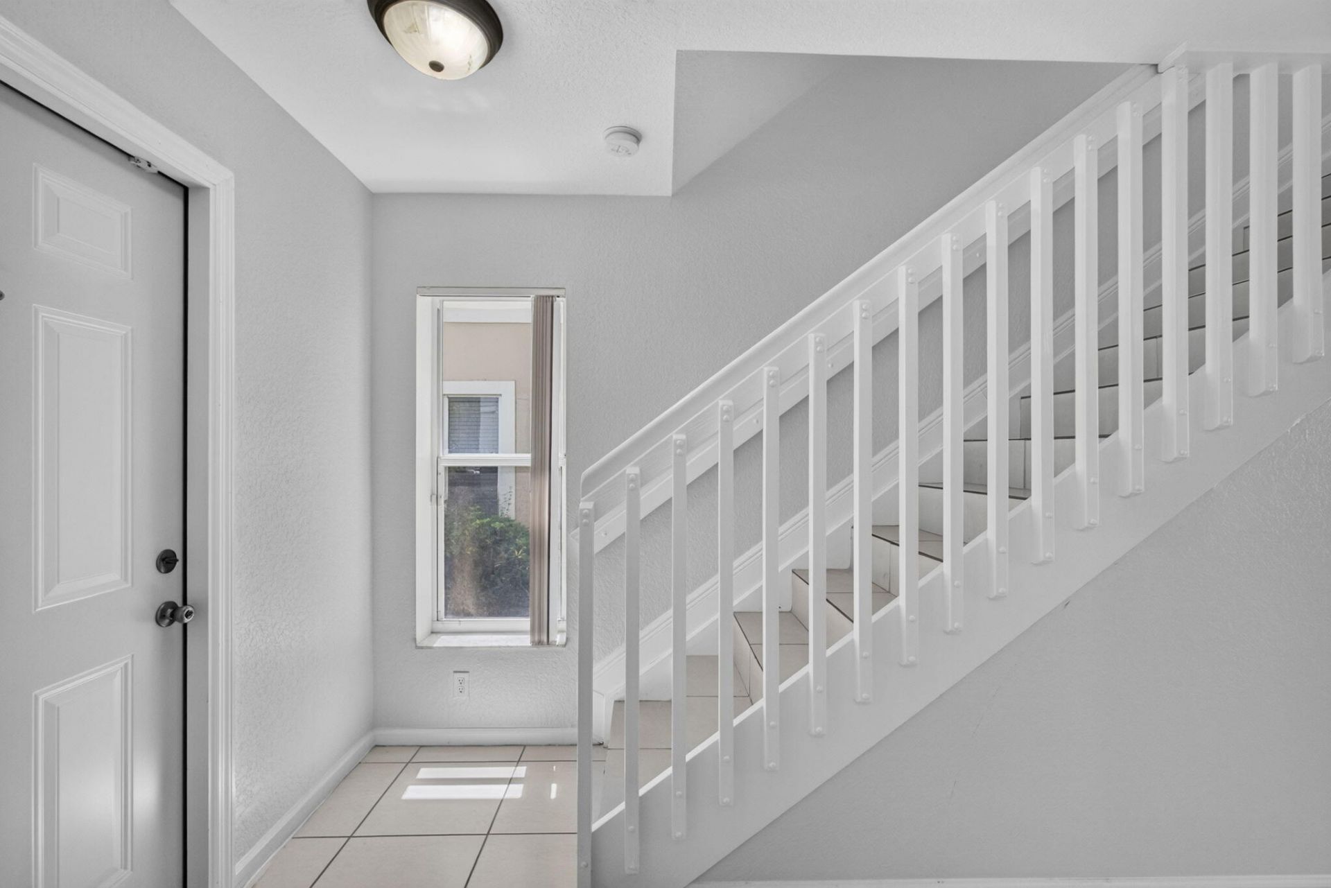946 Summit Lake Drive, West Palm Beach, FL 33406 Photo