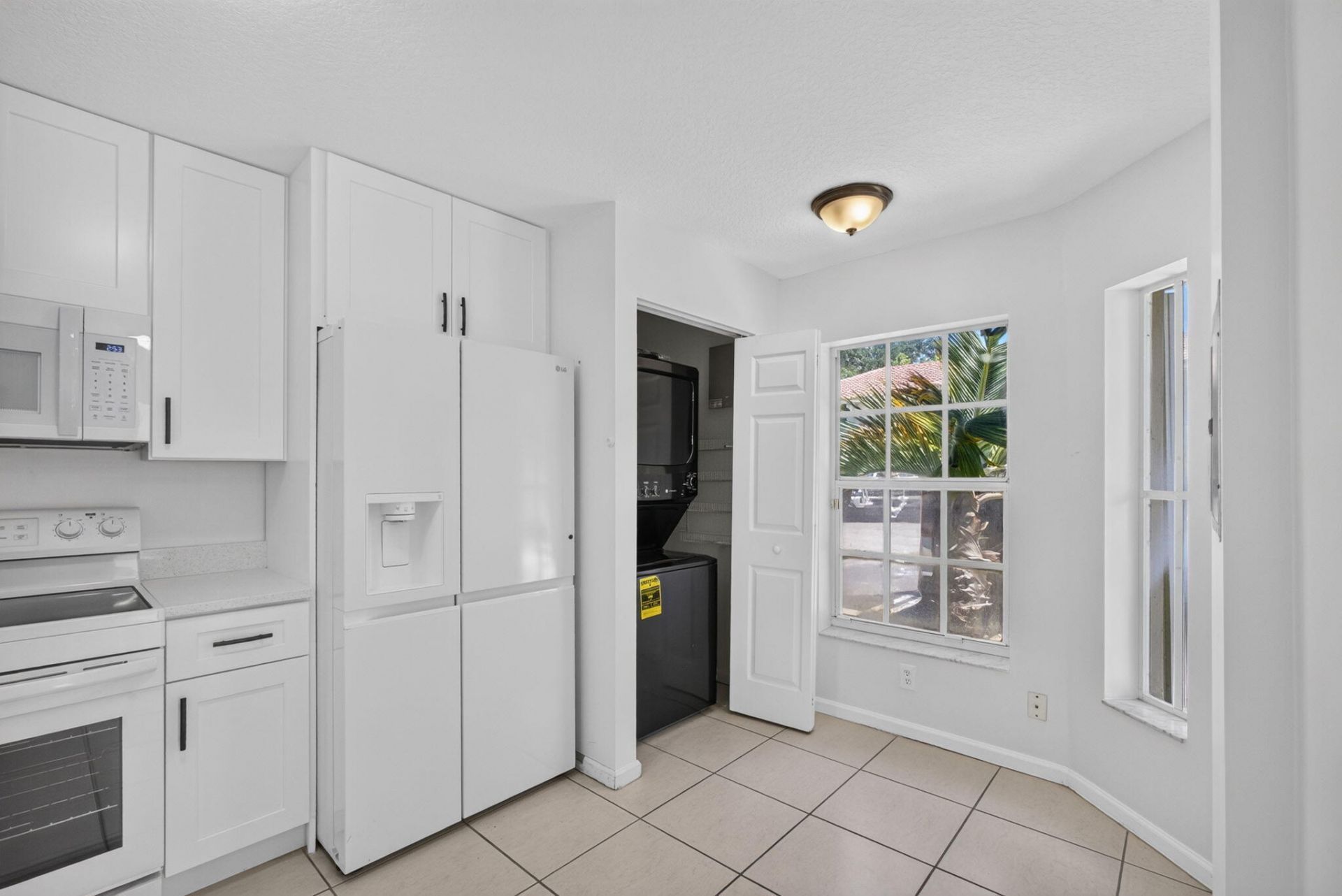 946 Summit Lake Drive, West Palm Beach, FL 33406 Photo