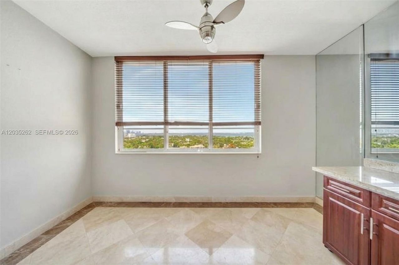 5005 Collins Ave, Unit PH02, Miami Beach, FL 33140 Photo