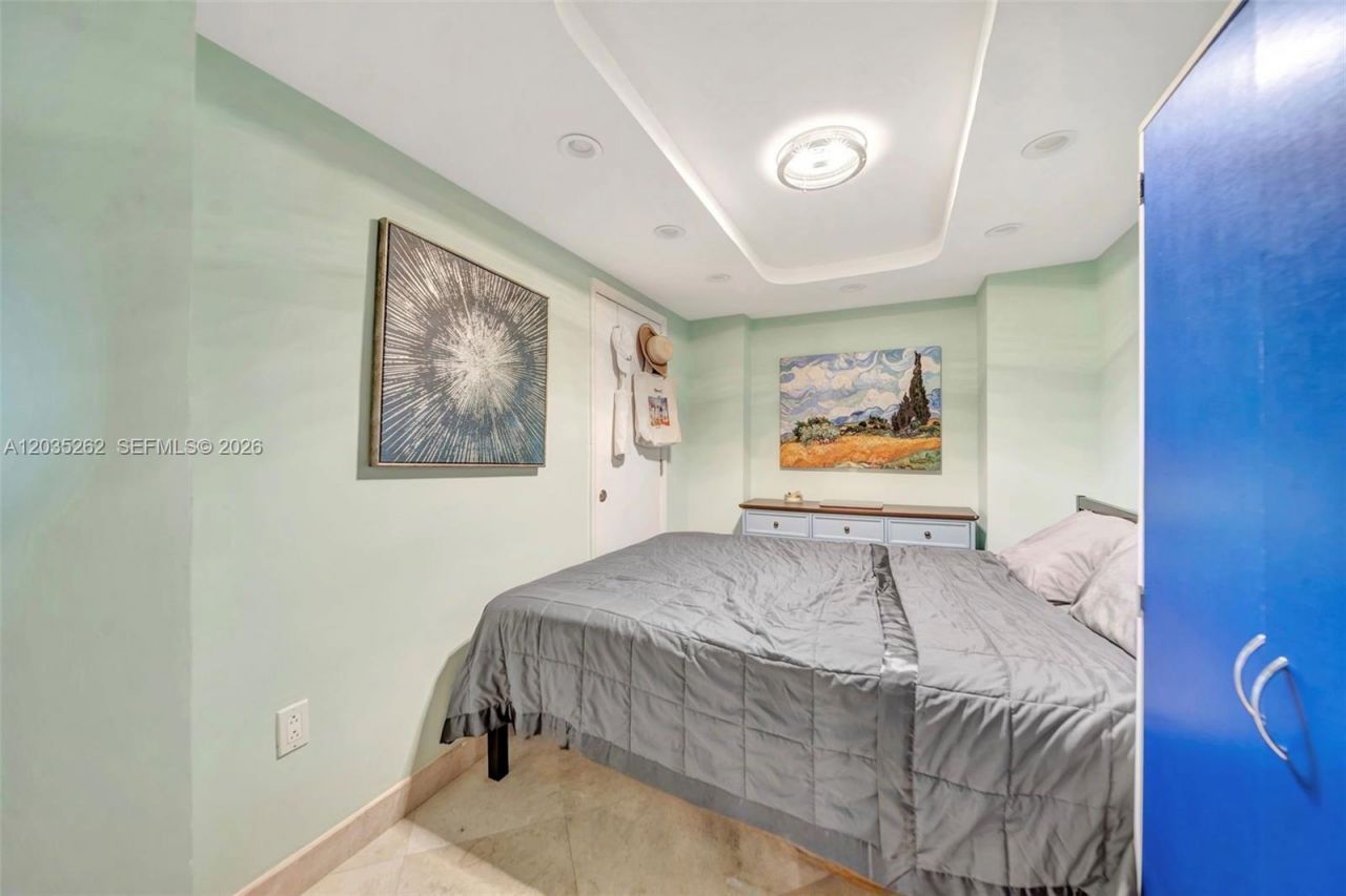5005 Collins Ave, Unit PH02, Miami Beach, FL 33140 Photo