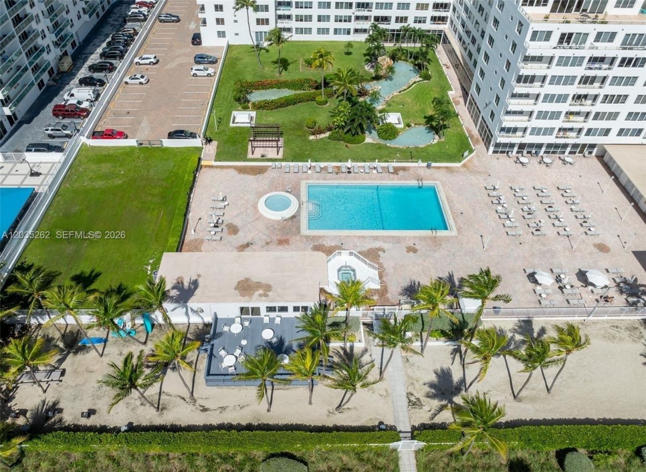 5005 Collins Ave, Unit PH02, Miami Beach, FL 33140 Photo