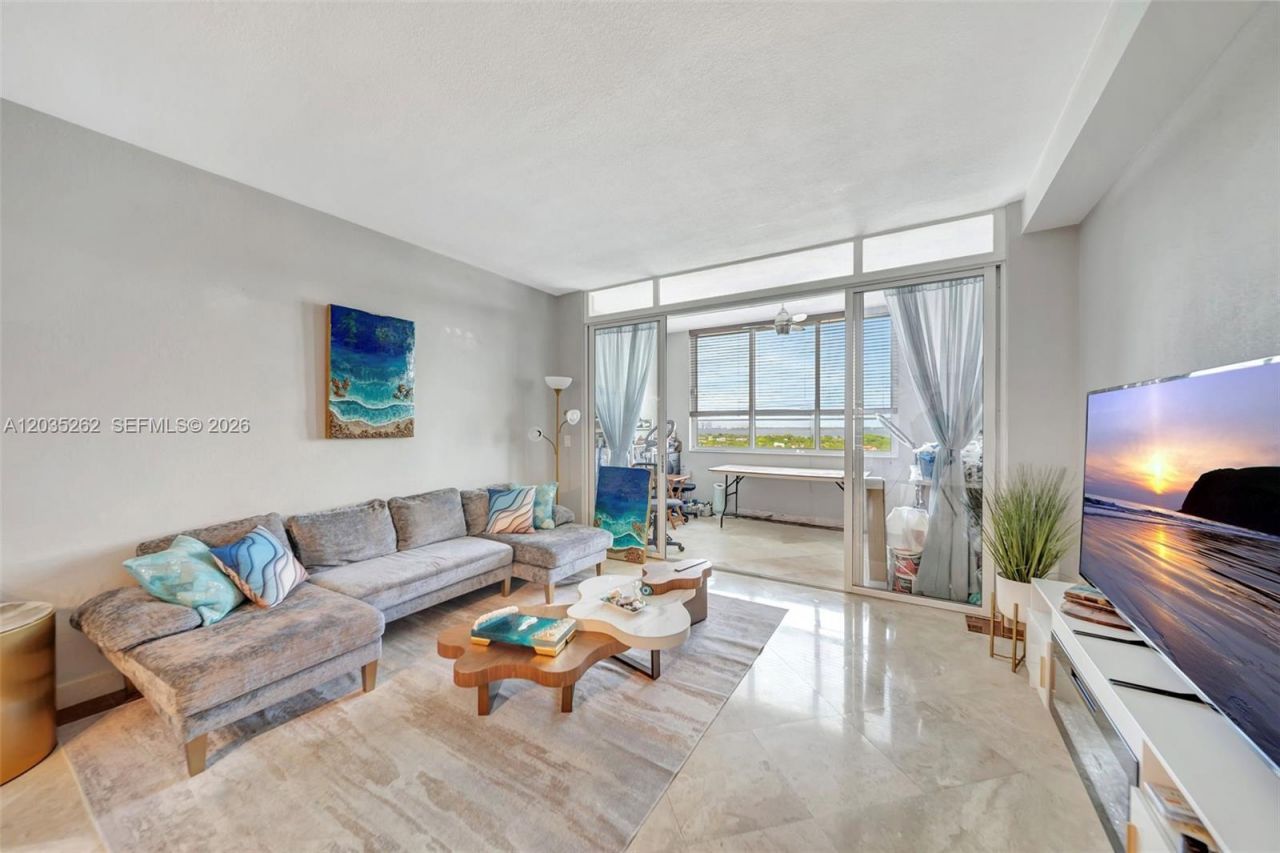 5005 Collins Ave, Unit PH02, Miami Beach, FL 33140 Photo