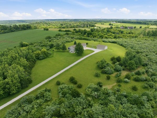 3451 Pleasant Creek Road , Palo, IA 52324