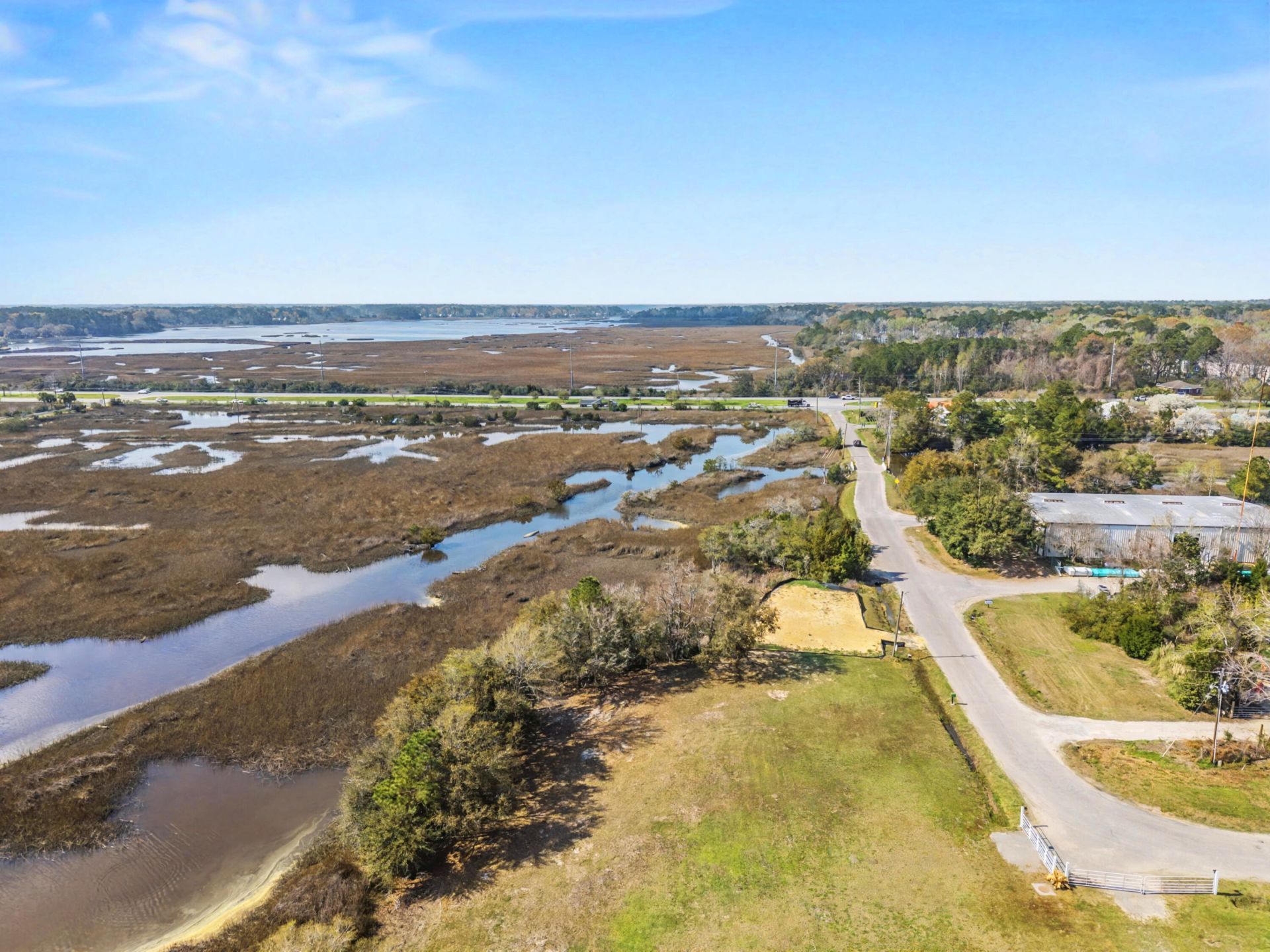 V/l James Bay Road Photo 38