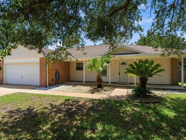 1945 Aurora Drive, Navarre, FL 32566