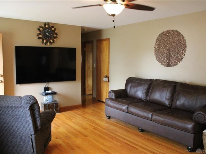83 Arlington Avenue, London, OH 43140 Photo 6