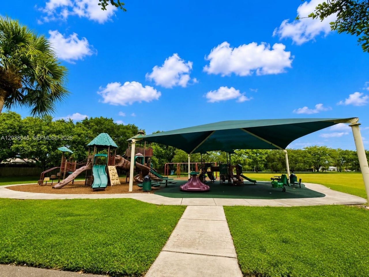 13870 Magnolia Ct, Davie, FL 33325 Photo