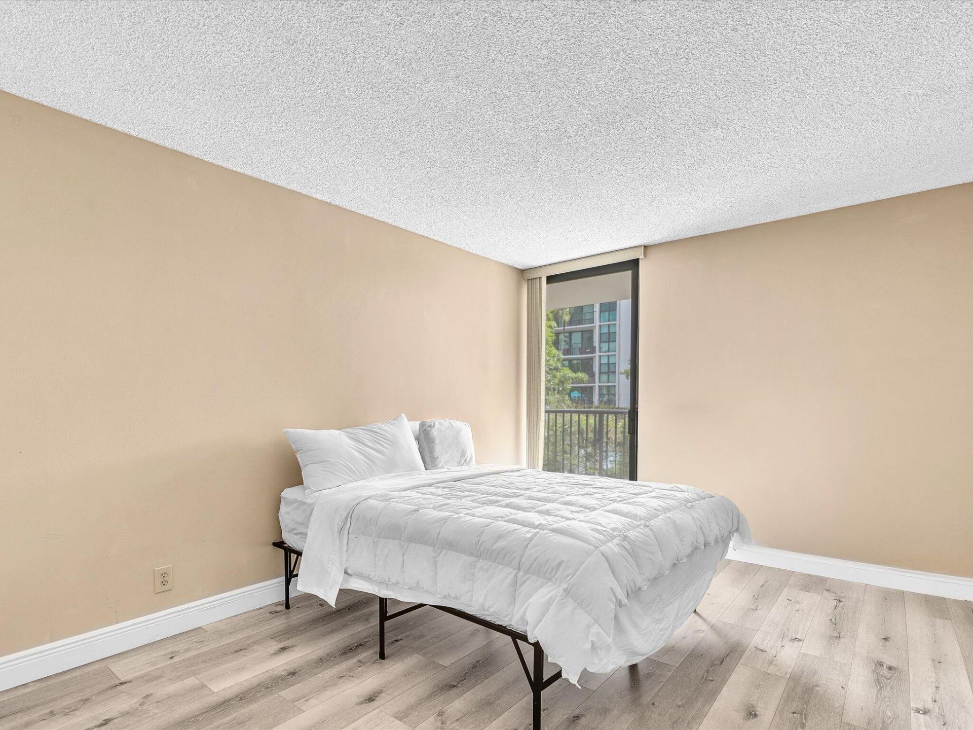 1350 River Reach Drive, Unit 111, Fort Lauderdale, FL 33315 Photo