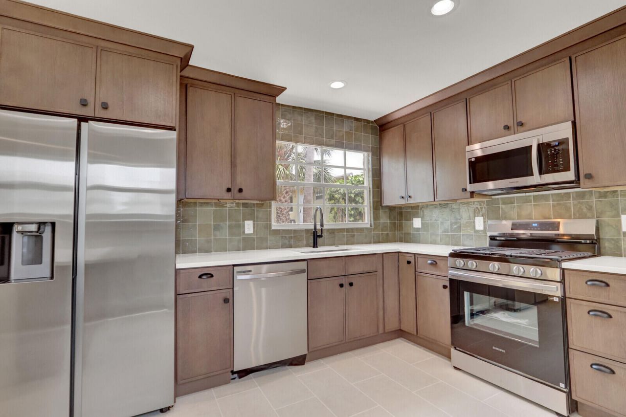 842 Selkirk Street, West Palm Beach, FL 33405 Photo