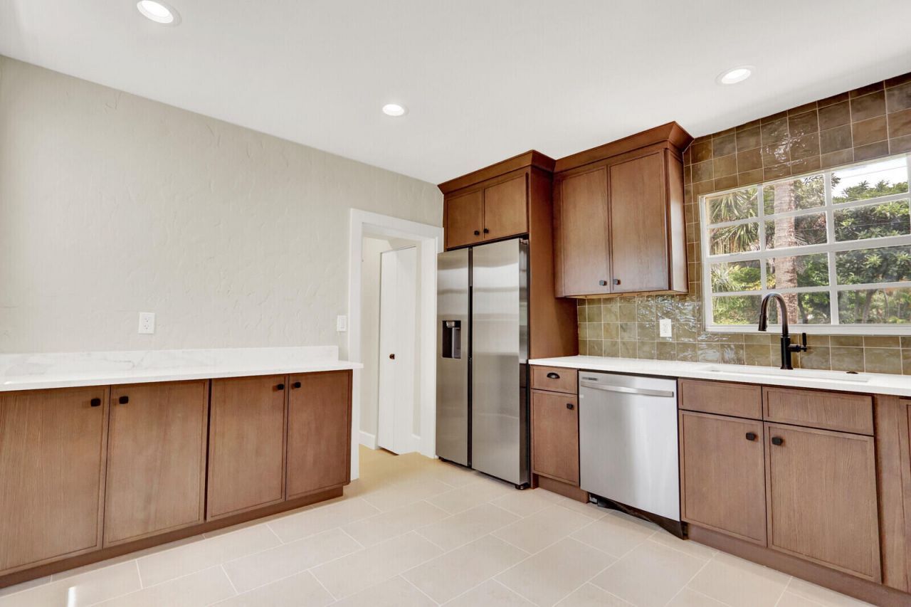 842 Selkirk Street, West Palm Beach, FL 33405 Photo