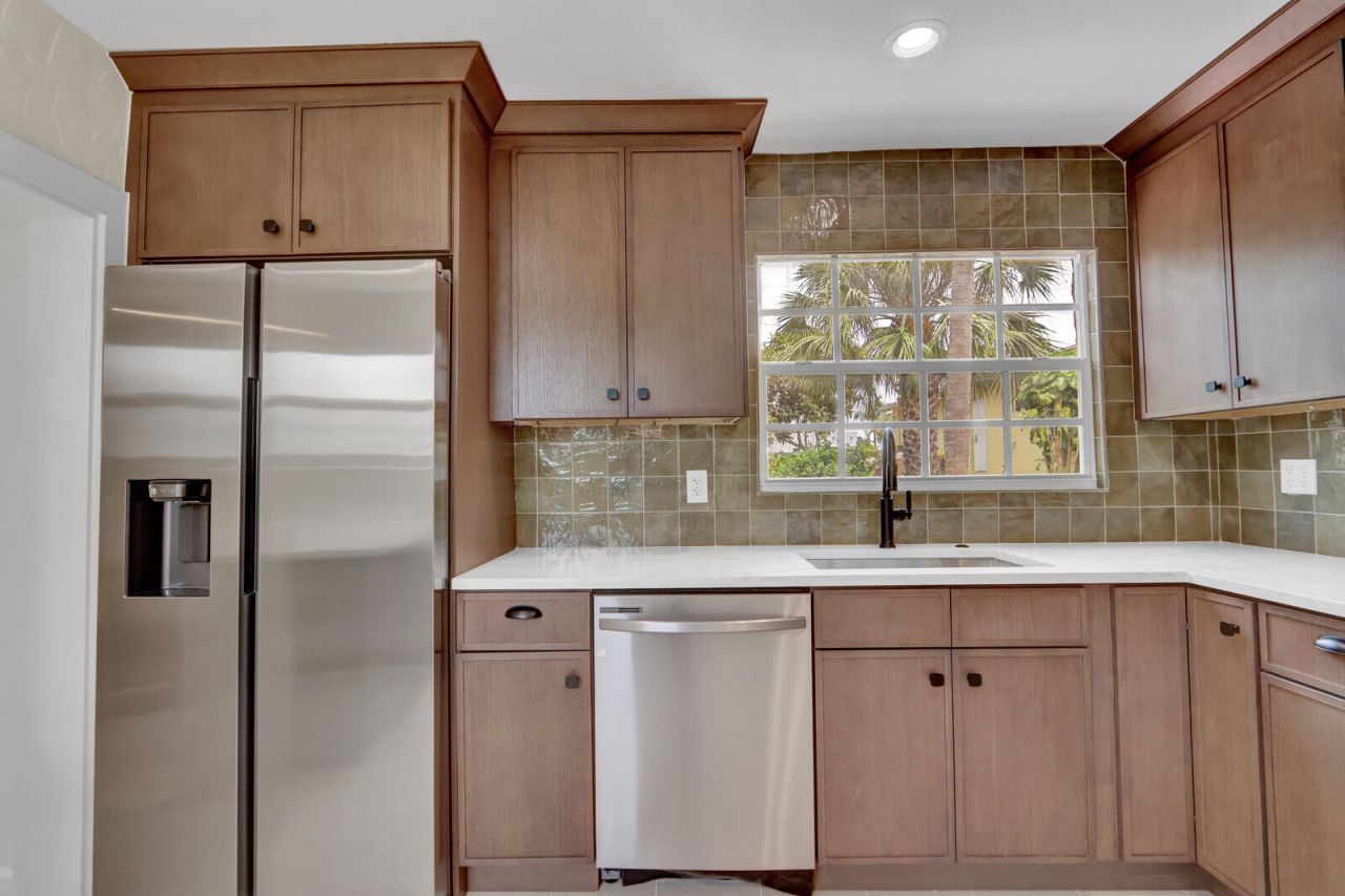 842 Selkirk Street, West Palm Beach, FL 33405 Photo
