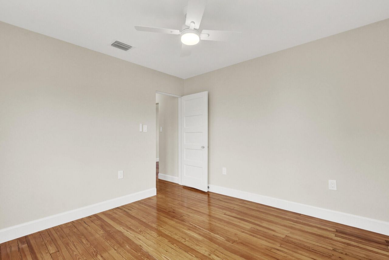 842 Selkirk Street, West Palm Beach, FL 33405 Photo