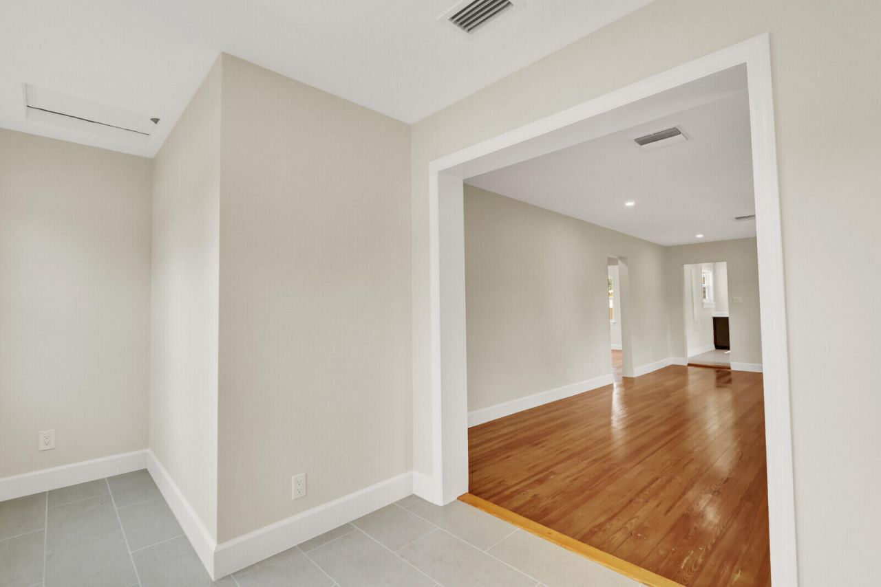842 Selkirk Street, West Palm Beach, FL 33405 Photo