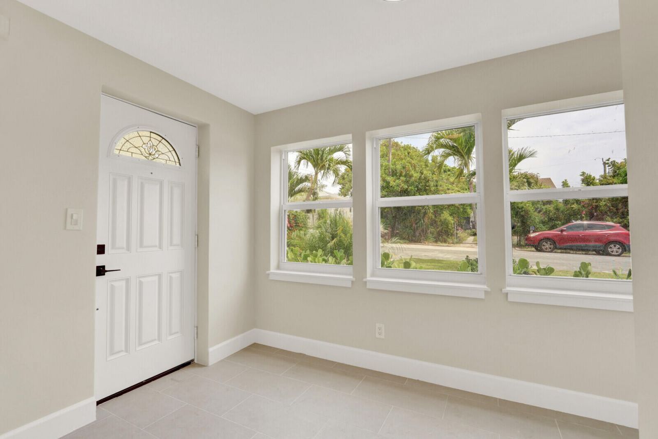 842 Selkirk Street, West Palm Beach, FL 33405 Photo