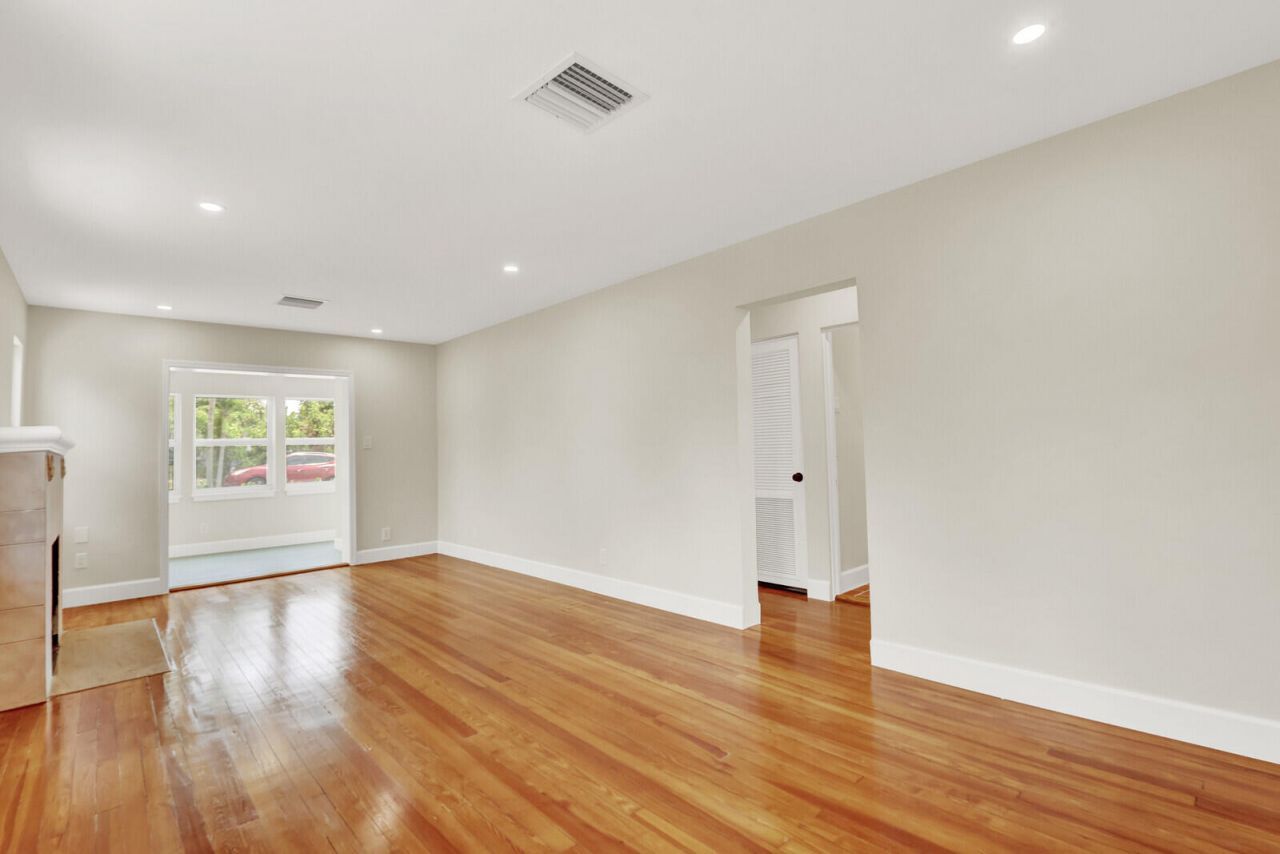 842 Selkirk Street, West Palm Beach, FL 33405 Photo