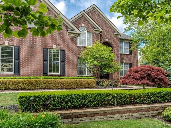 50719 Amesburg Drive, Novi, MI 48374
