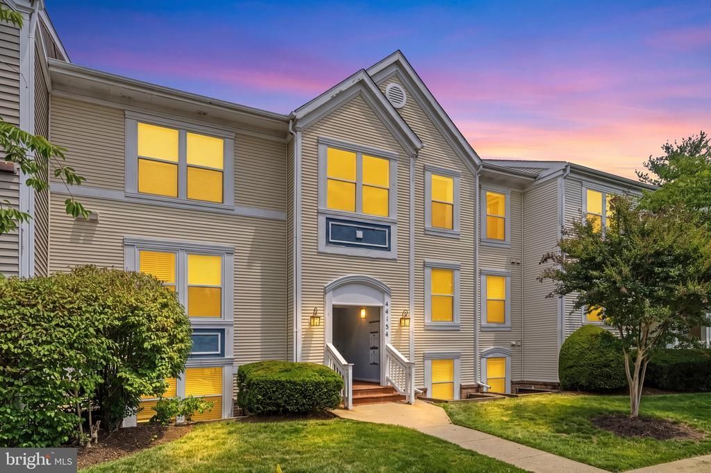 44154 Natalie Terrace, Unit 302, Ashburn, VA 20147 Main Photo