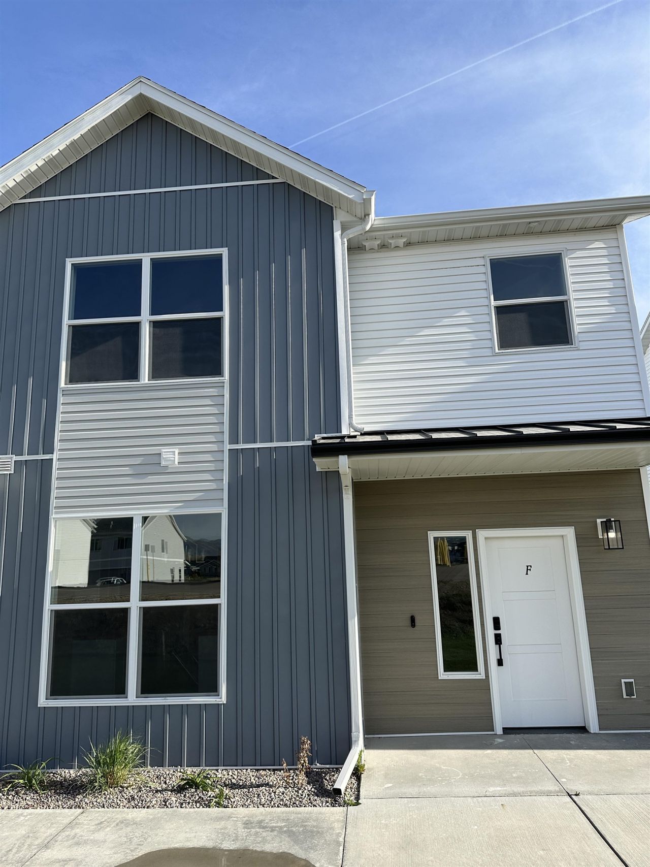 5580 Trueman Unit F, Chubbuck, ID 83202 Main Photo