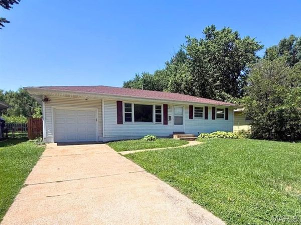 170 Ruth Drive , Florissant, MO 63031