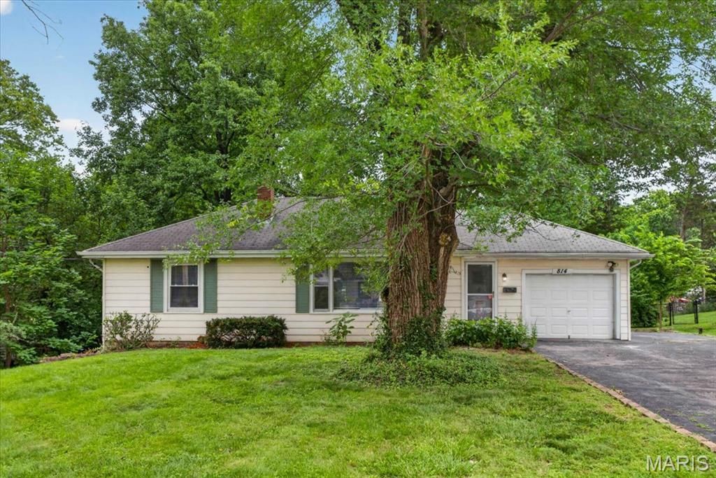 814 Arminda Avenue , Kirkwood, MO 63122 Main Photo