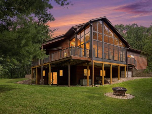 E9340 E Bay Lane, Wisconsin Dells, WI 53965