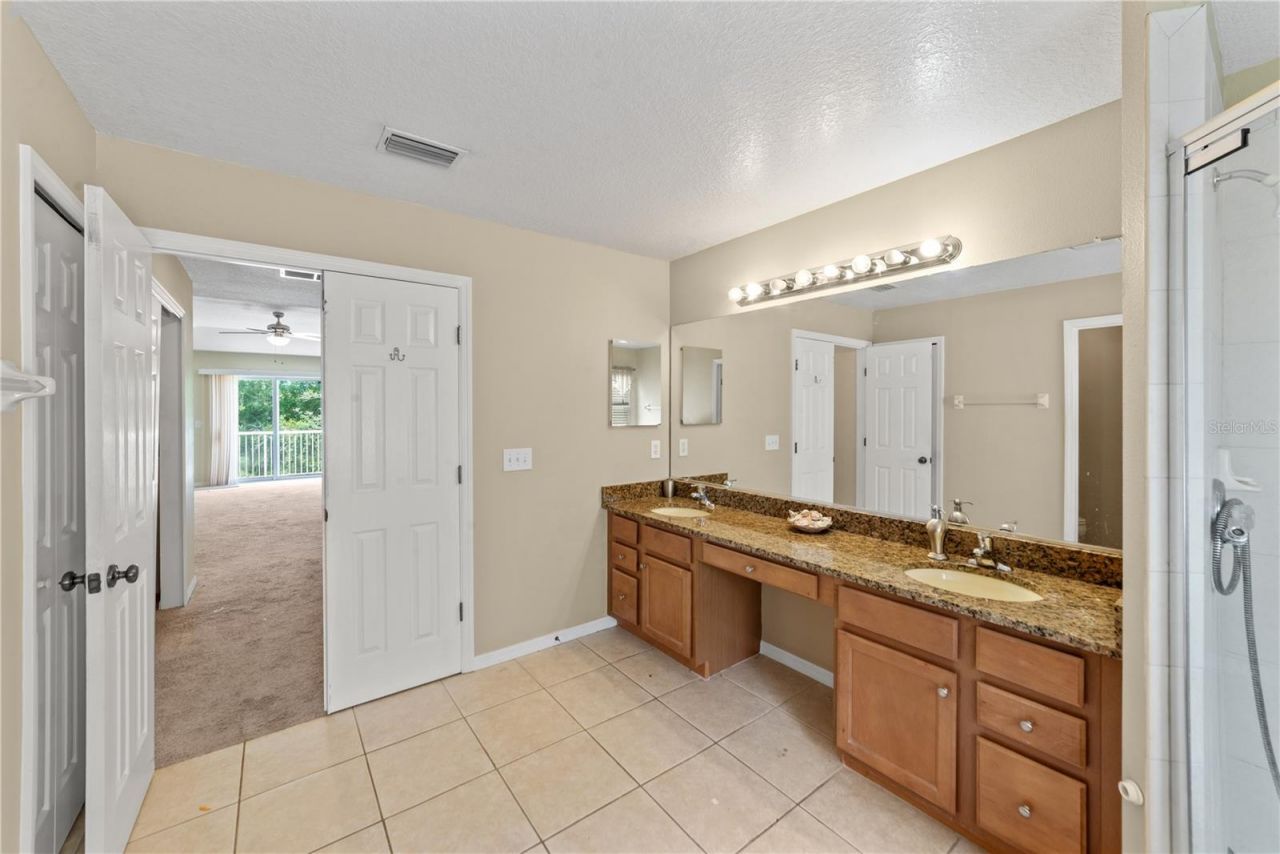 6110 39th Court E, Bradenton, FL 34203 Photo