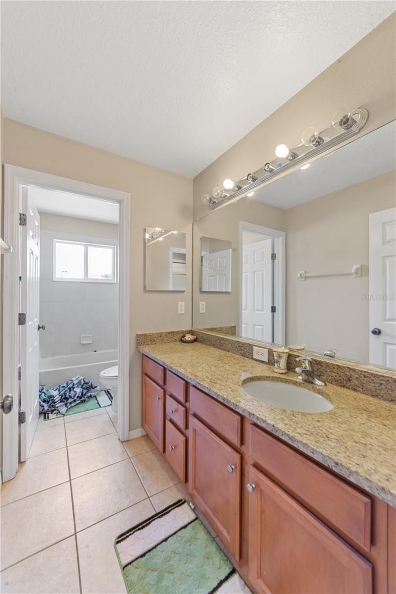 6110 39th Court E, Bradenton, FL 34203 Photo