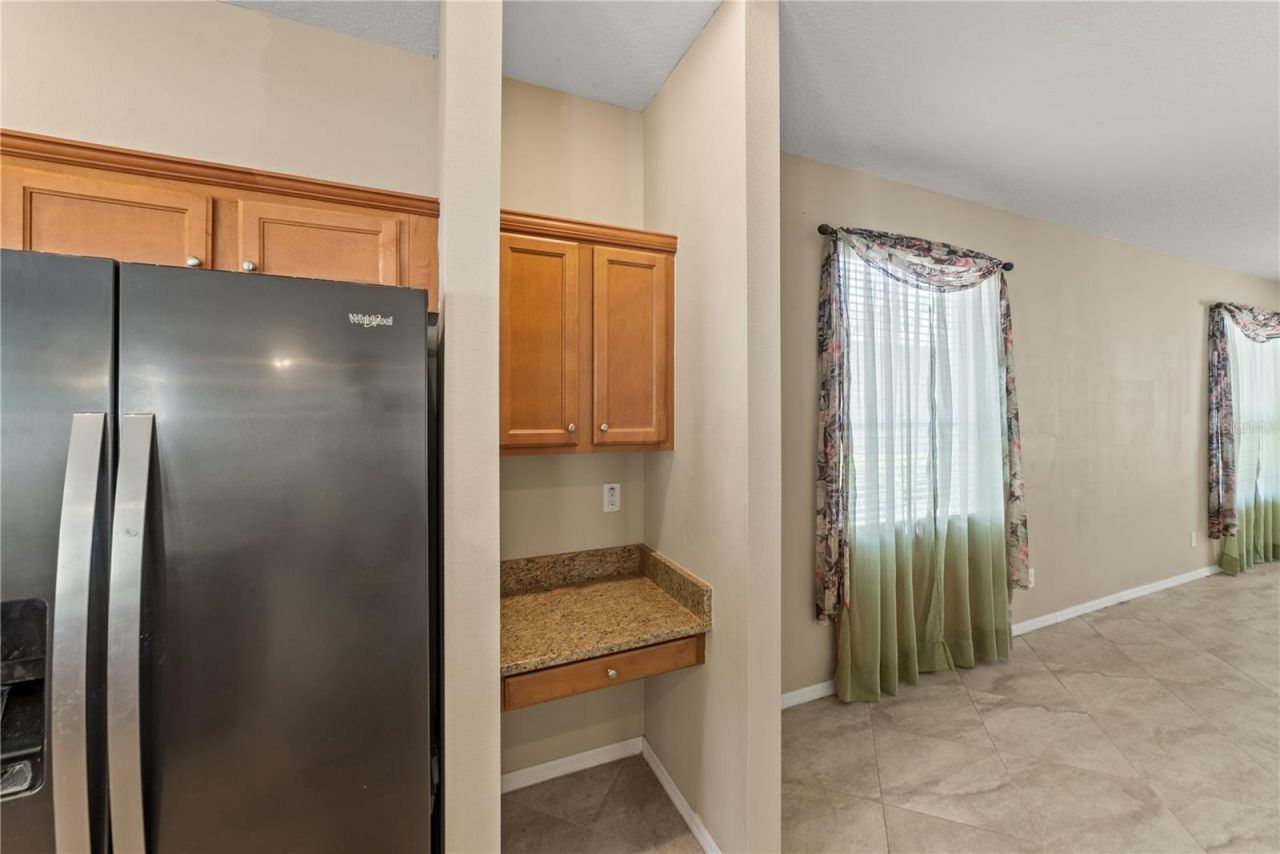 6110 39th Court E, Bradenton, FL 34203 Photo