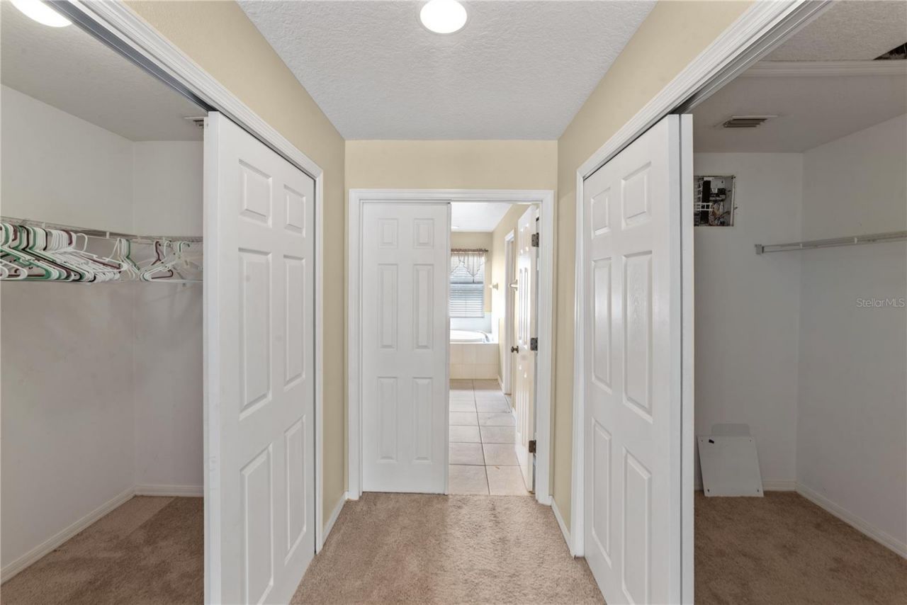 6110 39th Court E, Bradenton, FL 34203 Photo