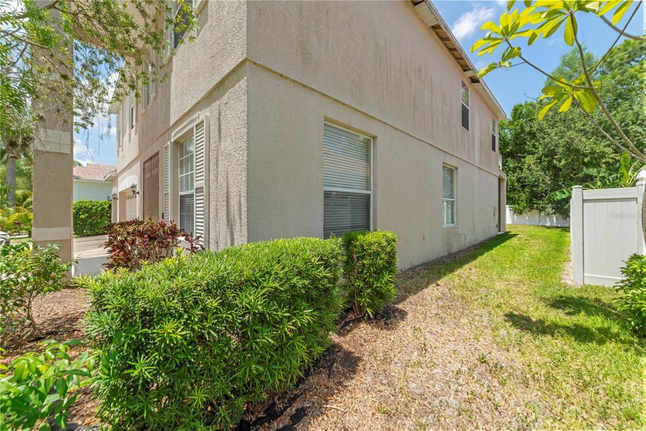6110 39th Court E, Bradenton, FL 34203 Photo