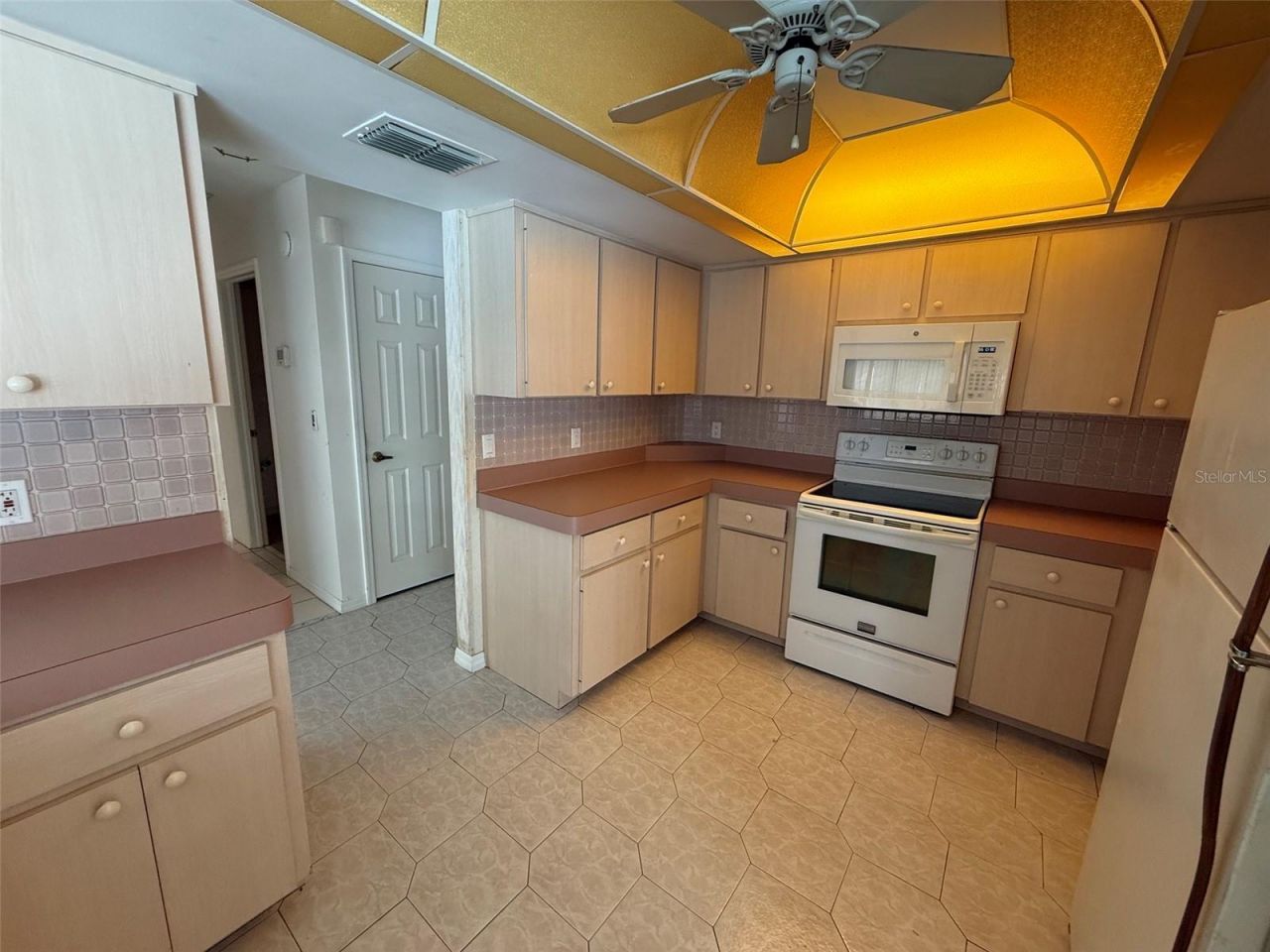 2037 Finland Drive , Spring Hill, FL 34609 Photo