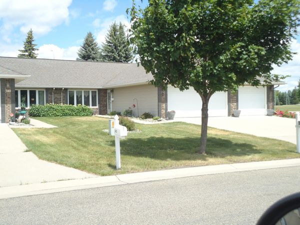 544 N 13th Avenue N, Moorhead, MN 56560