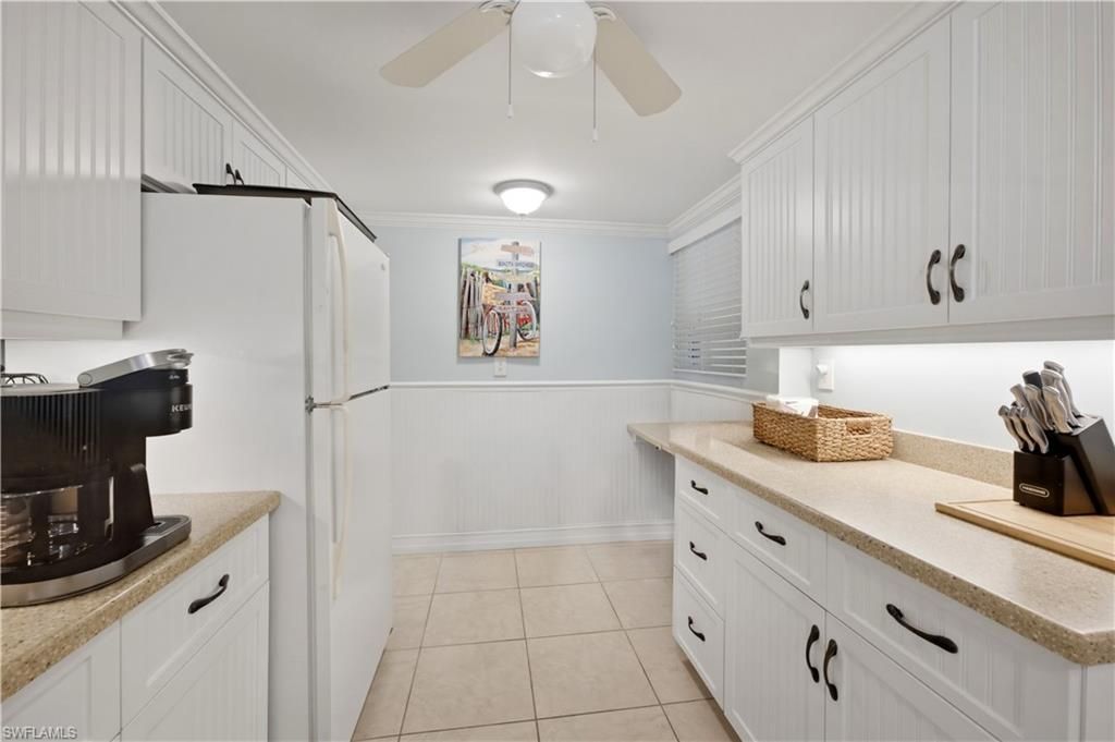1083 Forest Lakes Dr, Unit 209, Naples, FL 34105 Photo