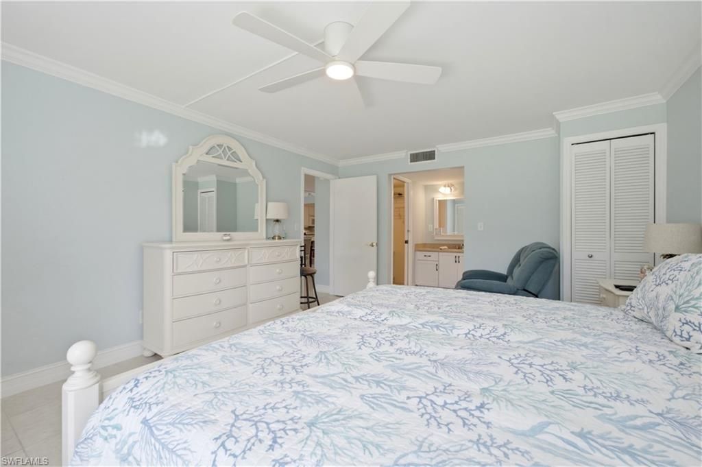 1083 Forest Lakes Dr, Unit 209, Naples, FL 34105 Photo
