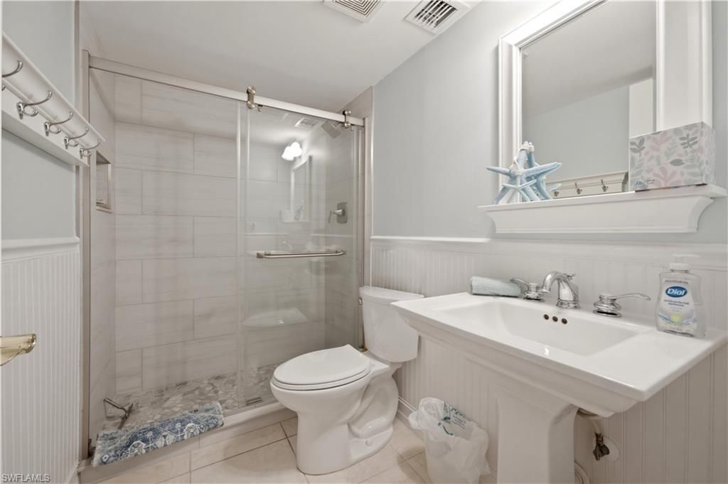 1083 Forest Lakes Dr, Unit 209, Naples, FL 34105 Photo