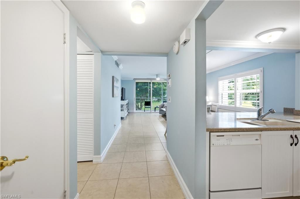 1083 Forest Lakes Dr, Unit 209, Naples, FL 34105 Photo