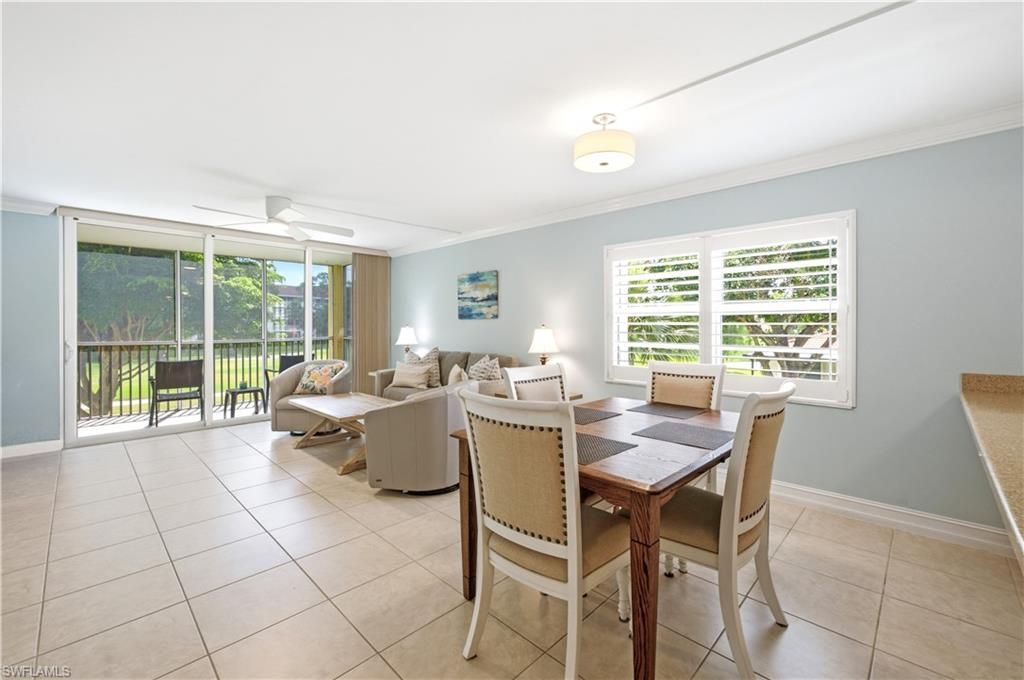 1083 Forest Lakes Dr, Unit 209, Naples, FL 34105 Photo