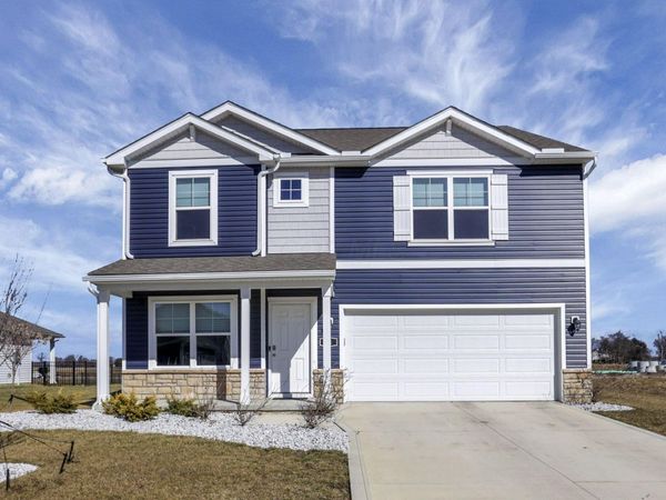 11 Walnut Mill Way, Unit 11, Ashville, OH 43103