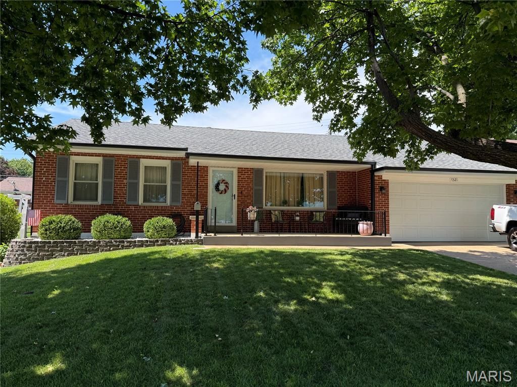 7321 Coronado Avenue, Saint Louis, MO 63116 Main Photo