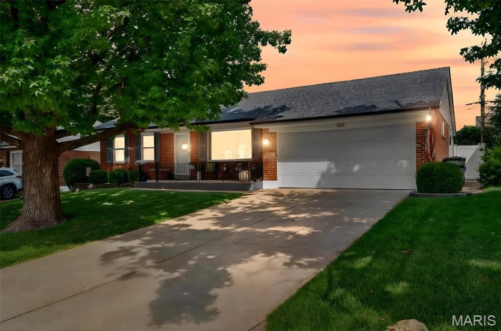 7321 Coronado Avenue, Saint Louis, MO 63116 Main Photo
