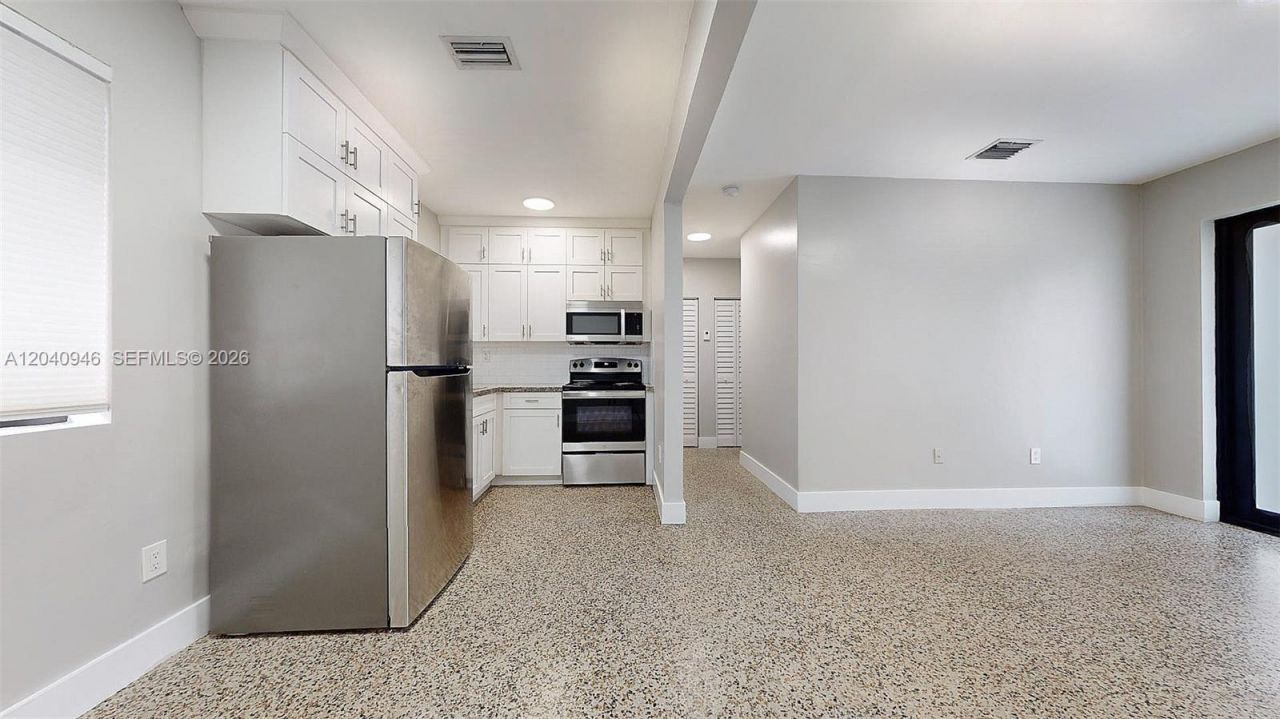101 W 11th St , Unit 4, Hialeah, FL 33010 Photo