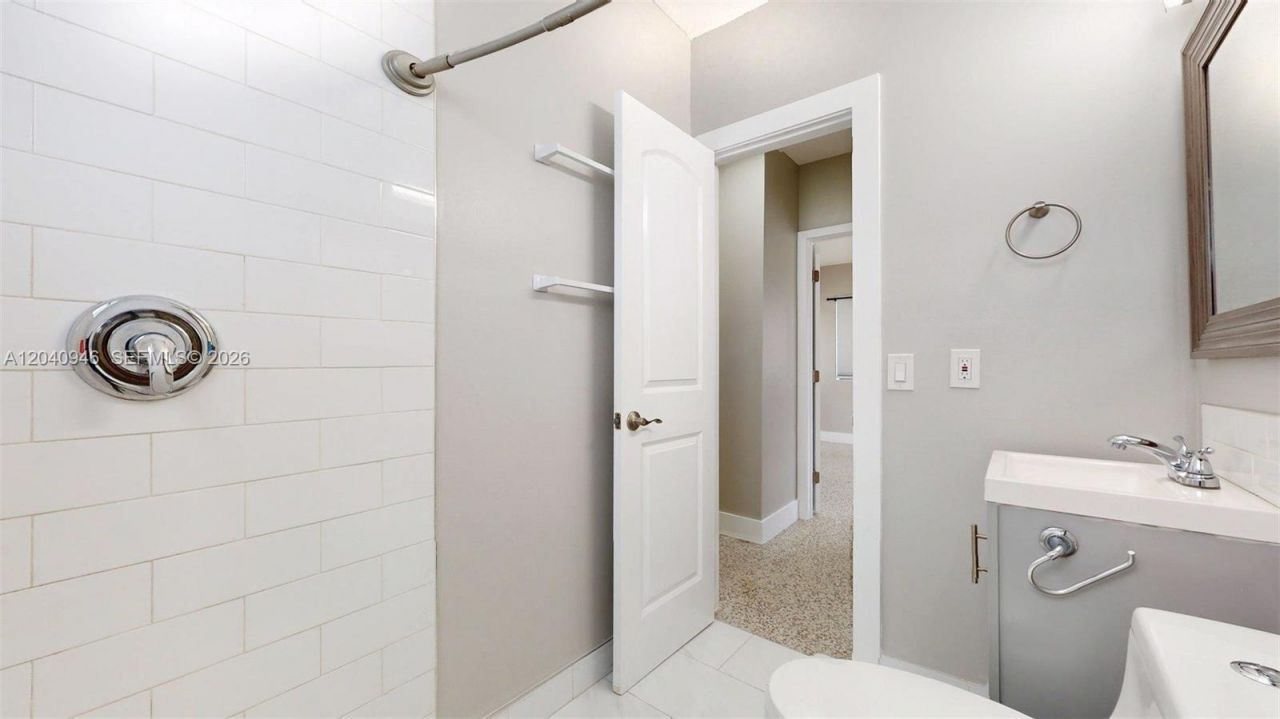 101 W 11th St, Unit 1, Hialeah, FL 33010 Photo
