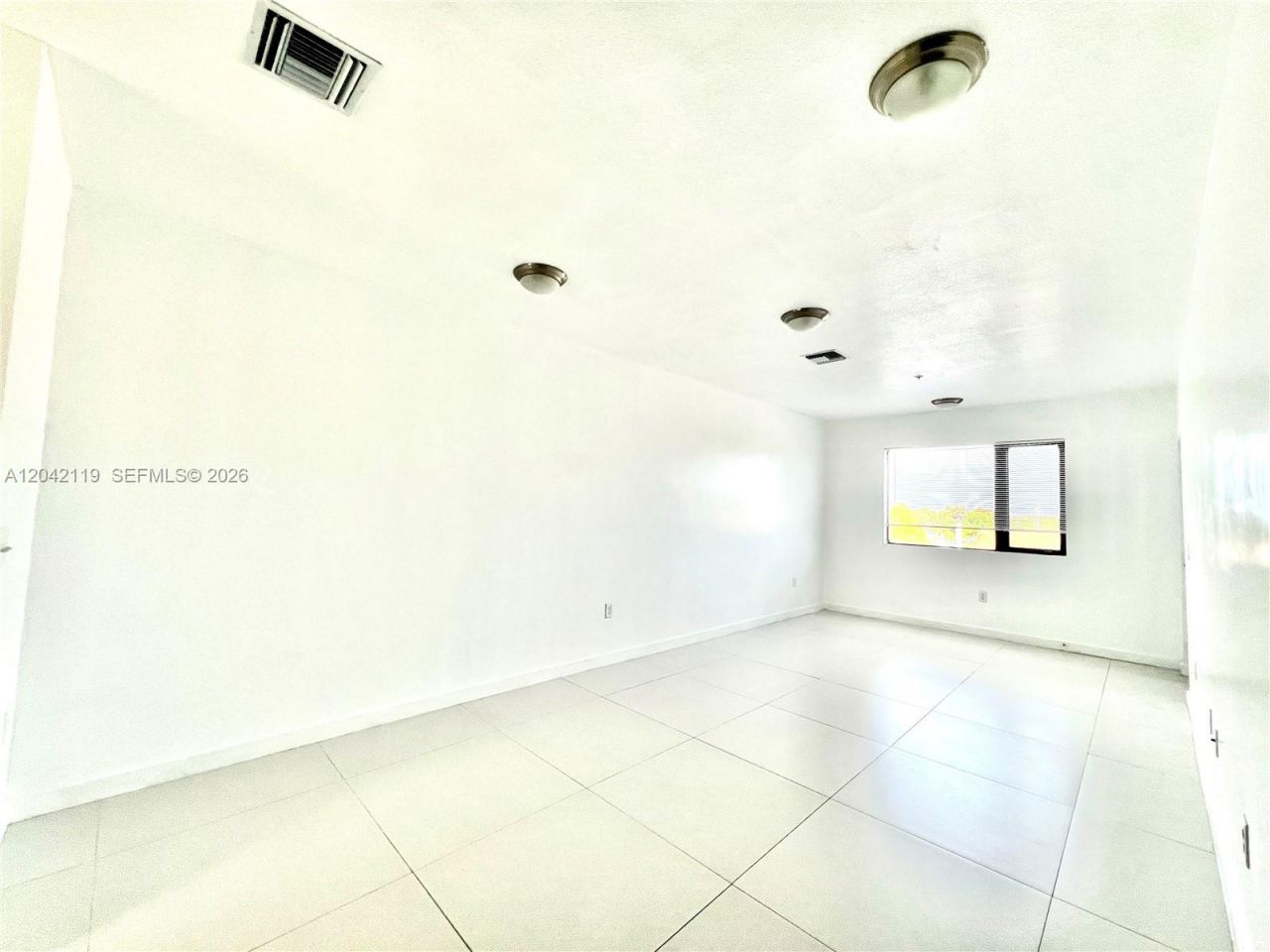 440 E 27th St, Unit 204, Hialeah, FL 33013 Photo