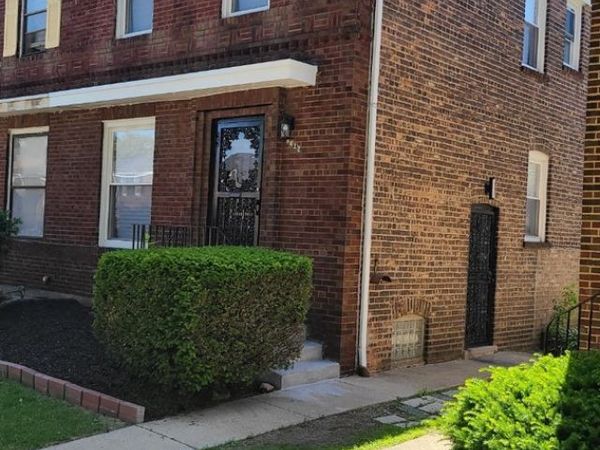 8822 S Kenwood Avenue S, Chicago, IL 60619