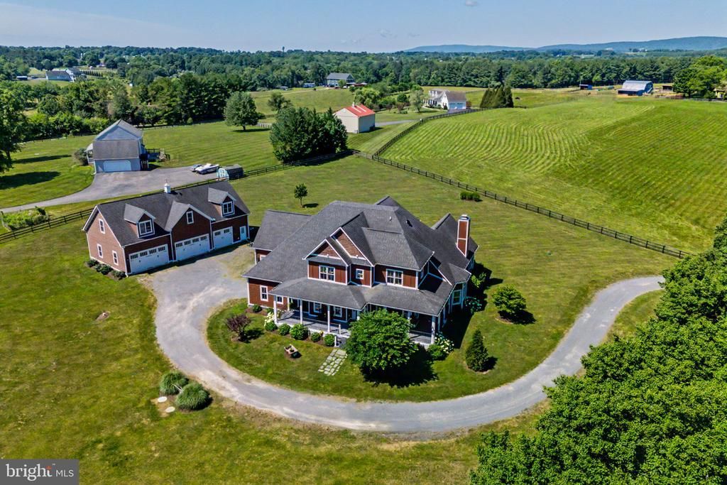 16081 PURCELLVILLE ROAD, HILLSBORO, VA 20132