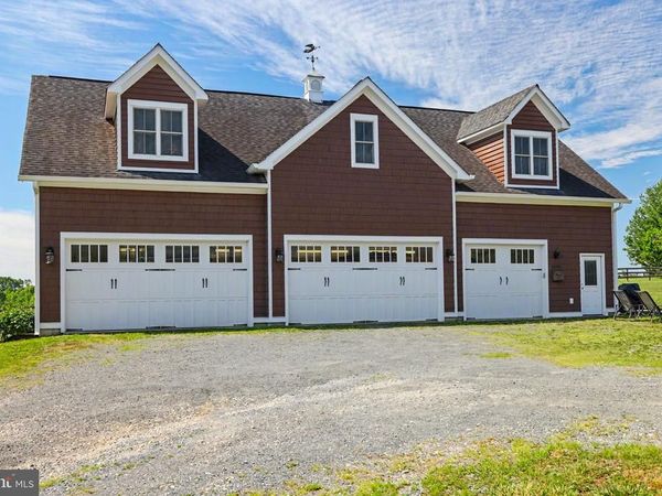 16081 PURCELLVILLE ROAD, HILLSBORO, VA 20132