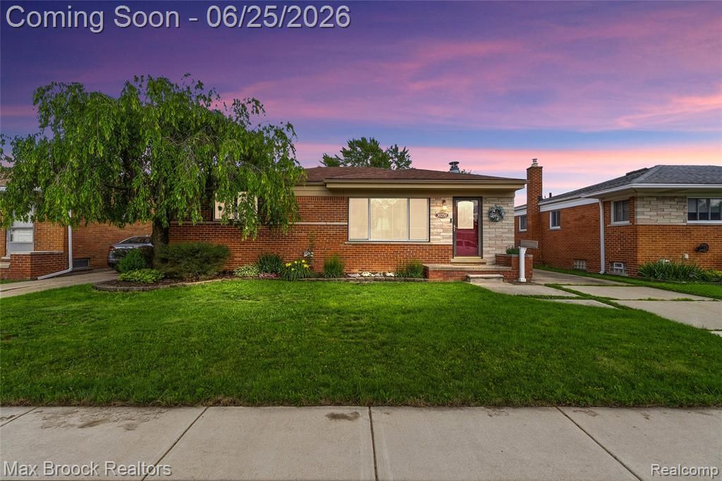 30250 Longfellow Avenue, Madison Heights, MI 48071 Main Photo