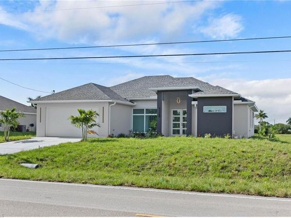 1129 Jacaranda PKWY E, CAPE CORAL, FL 33909